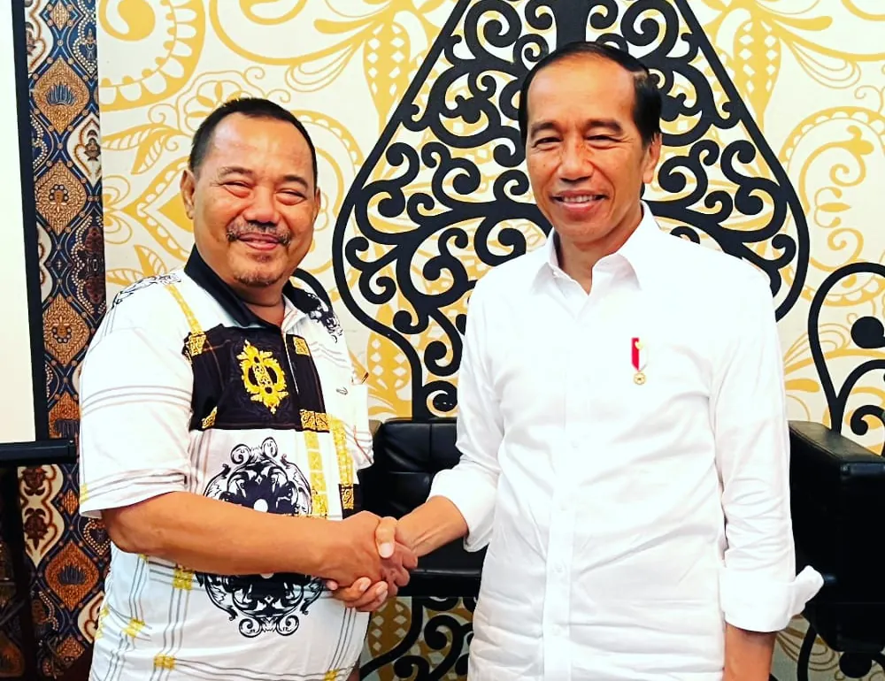 Foto: Ketua Umum RKIH bersama Bapak Joko Widodo